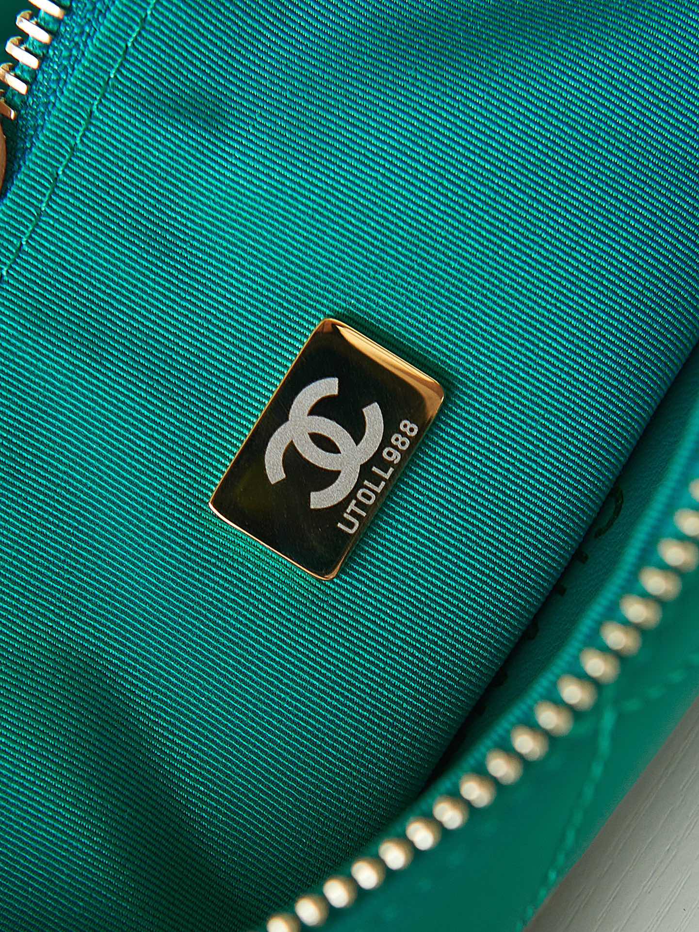 Chanel Hobo Bag Emerald Green Lambskin Mini Antique Gold Hardware