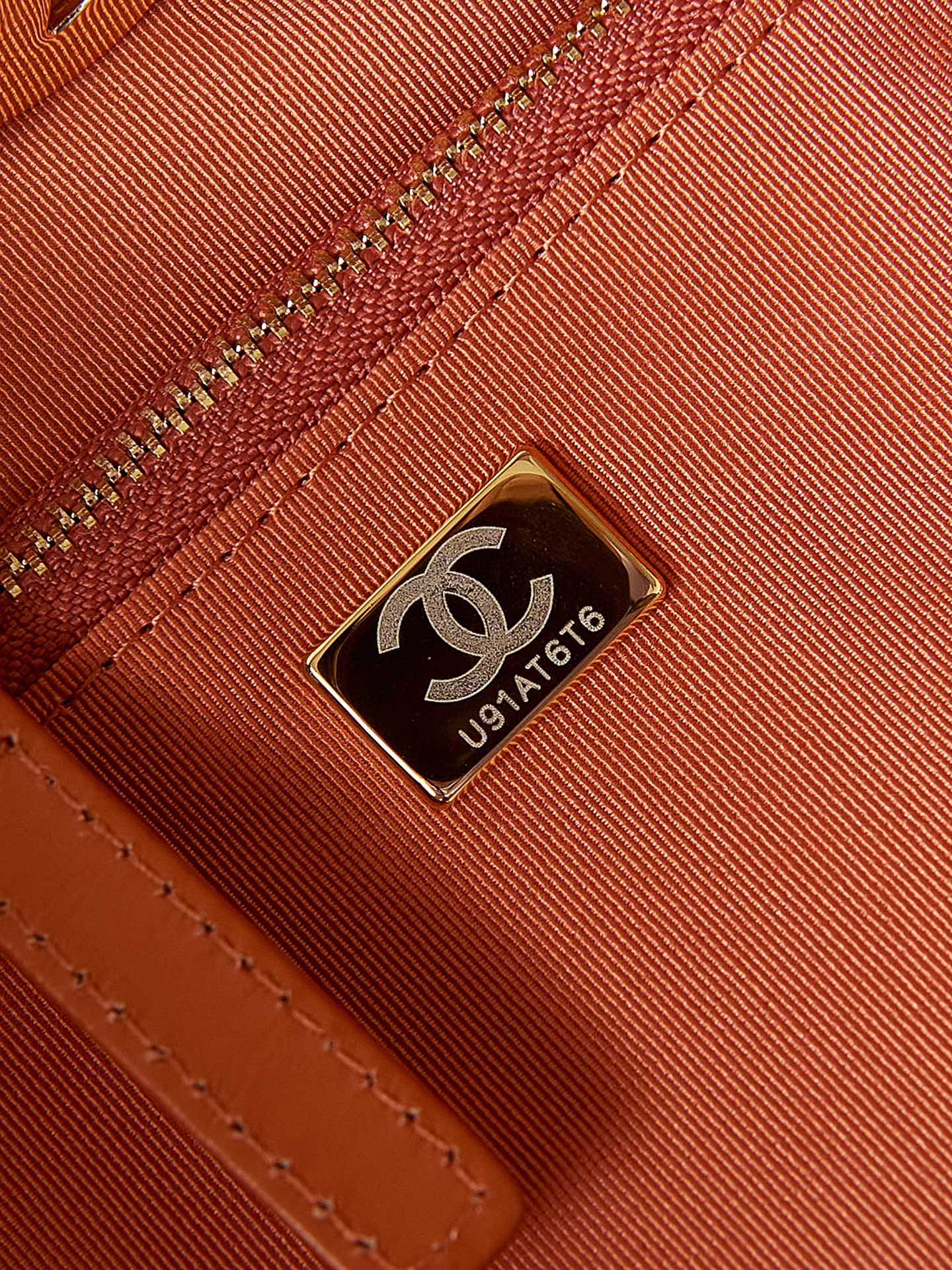 Chanel 31 Bag Caramel Brown Lambskin Large Gold Hardware