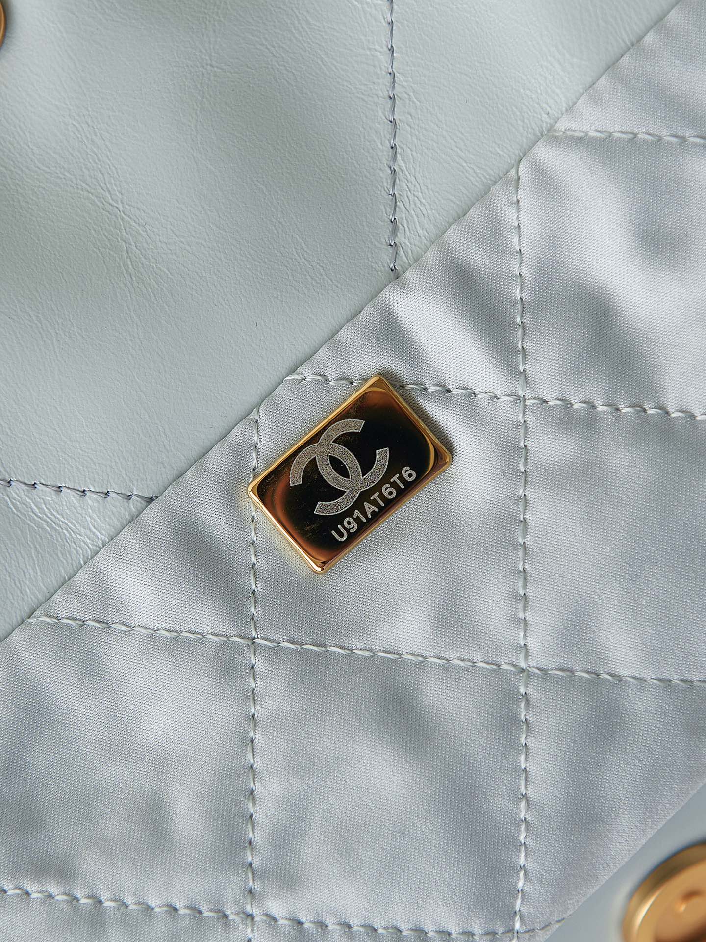 Chanel 22 Bag Mint Green Calfskin Large Gold Hardware