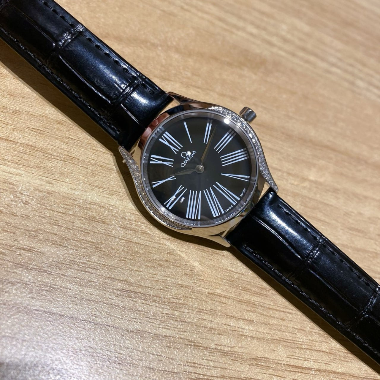 Omega De Ville Trésor Black Dial Diamond Bezel Roman Numeral Black Crocodile Leather Strap Ladies Watch (Custom)